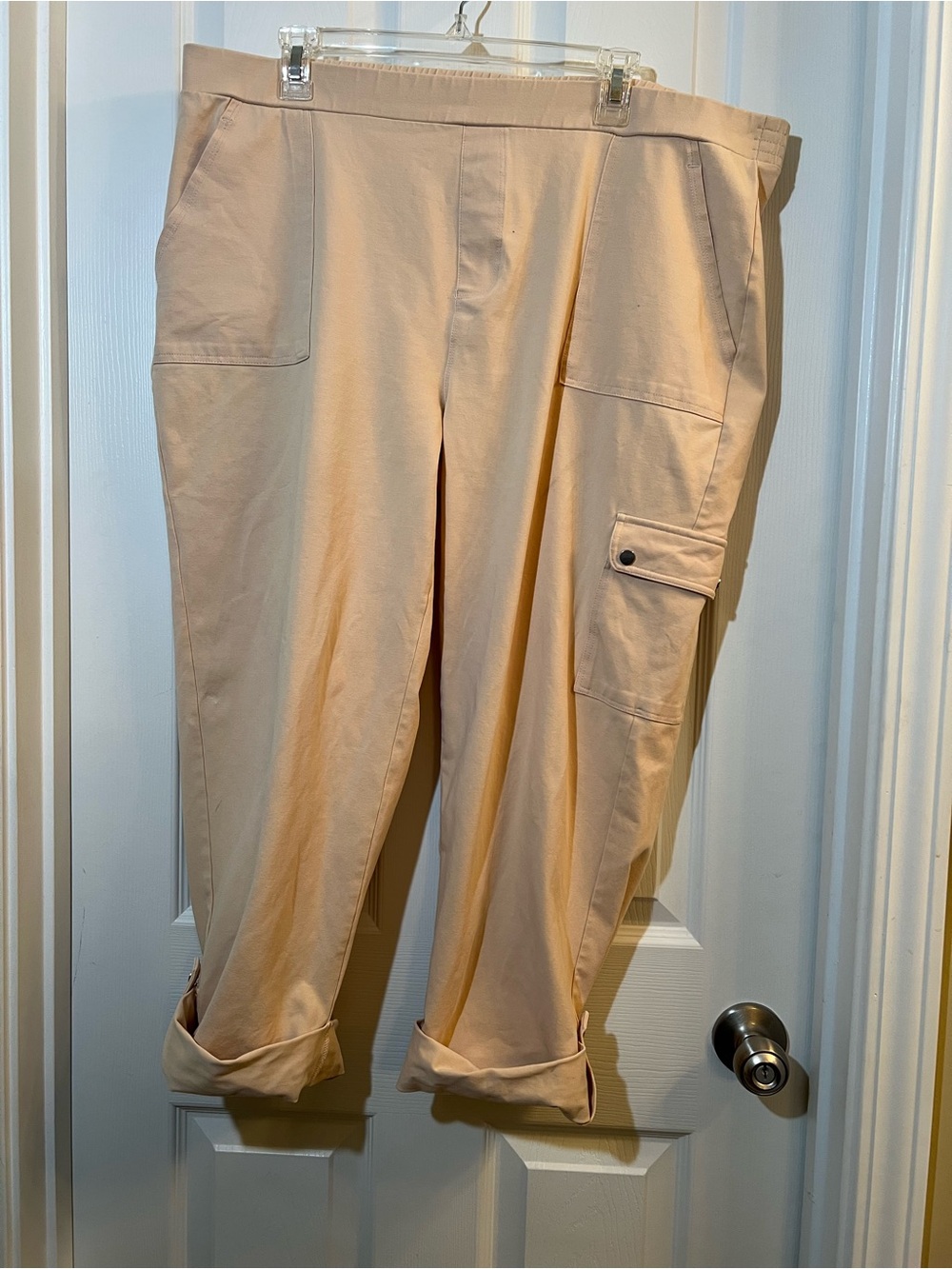 🦋 Susan Graver Soft Stretch Cargo Capris in Light tan size xlarge
